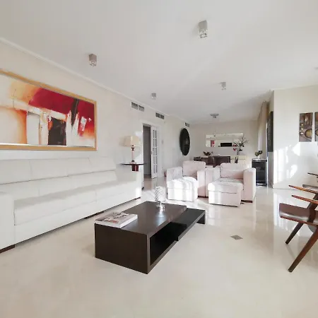 Apartment Entire Floor Parque Nacoes Prime Expo30 Lisbon