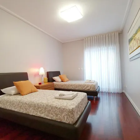 Entire Floor Parque Nacoes Prime Expo30 Апартаменты Лиссабон
