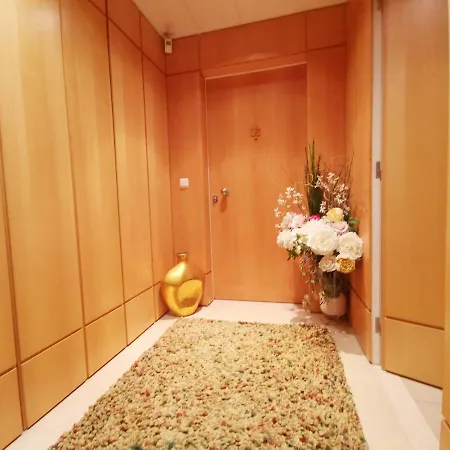 Entire Floor Parque Nacoes Prime Expo30 Апартаменты Лиссабон